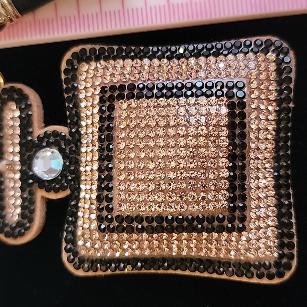 Diva Handbag or Key Charm Bottle - Picture 2 of 3